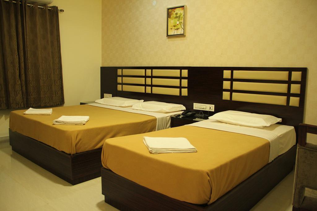 Hotel M.P Temples Inn Kumbakonam Room photo